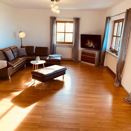 Adlerhorst, 4 Schlafzimmer, Blick In Die Alpen, Parkplatz Thyrnau エクステリア 写真