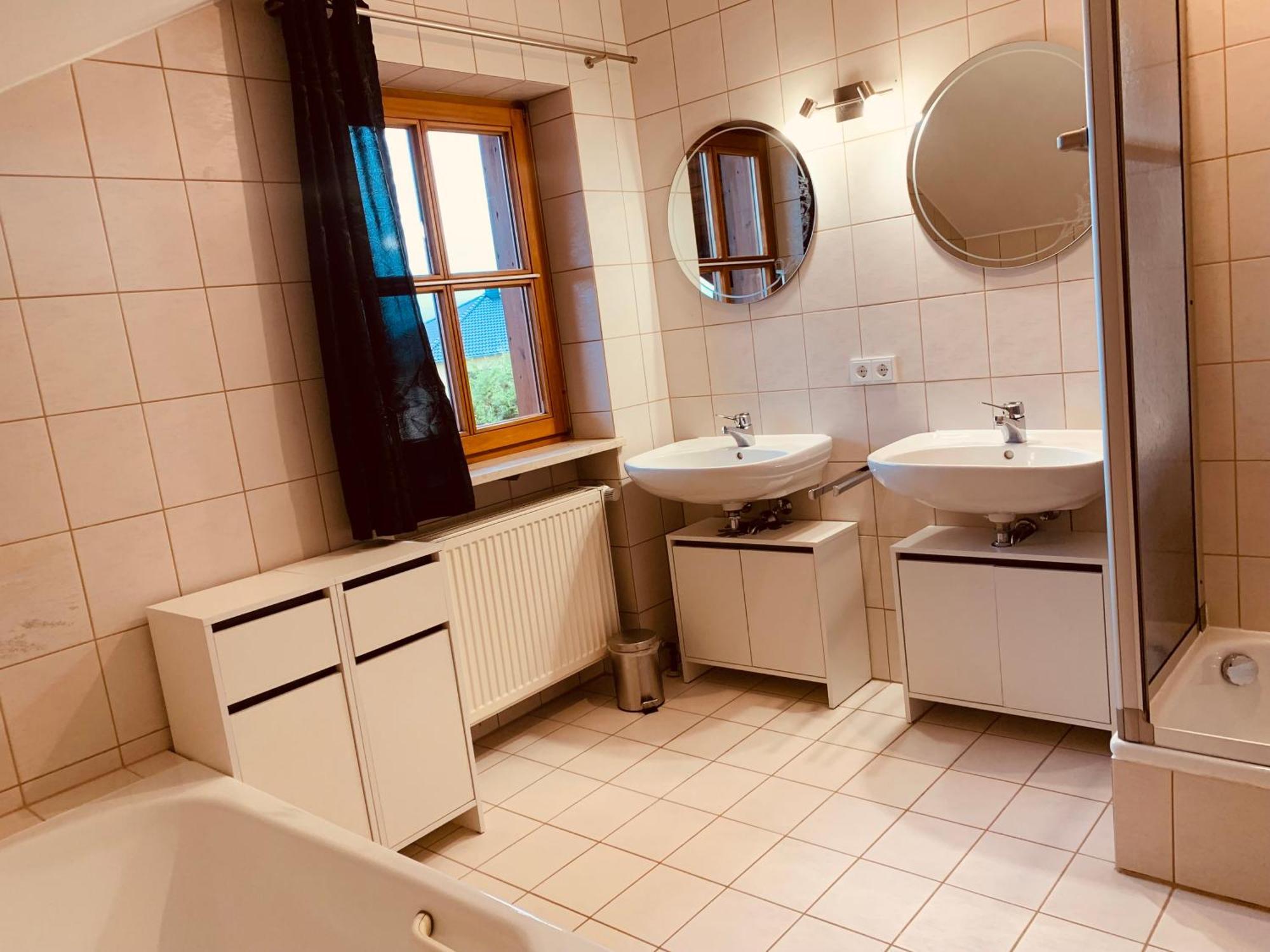 Adlerhorst, 4 Schlafzimmer, Blick In Die Alpen, Parkplatz Thyrnau エクステリア 写真